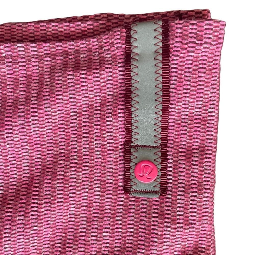 LULULEMON Raspberry Pink Stripe Vinyasa Infinity Scarf One Size - Picture 3 of 6